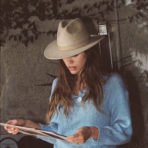 Lack of color Carlo mack hat wool light brown tan small rancher